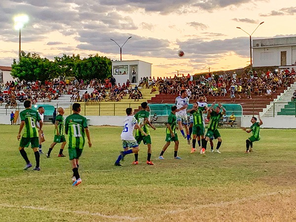 Motivos para apoiar sua filha a jogar futebol